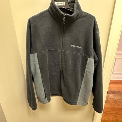Men’s Columbia Vests and Pullover Sweaters