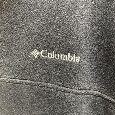 Men’s Columbia Vests and Pullover Sweaters