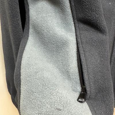 Men’s Columbia Vests and Pullover Sweaters