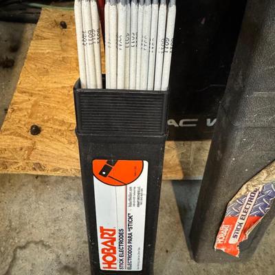 CENTURY 230 AMP AC WELDER, RODS