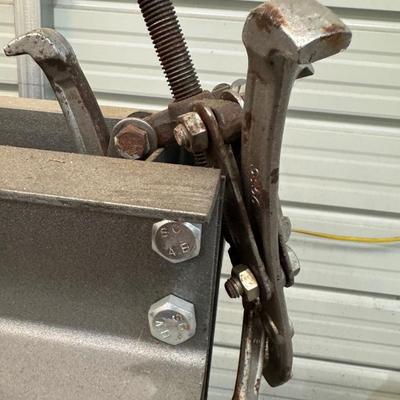 CENTRAL MACHNARY 20 TON SHOP PRESS