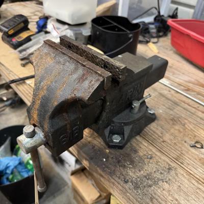 LARIN 616 VISE