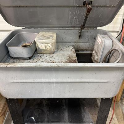 CENTRAL MACHINARY PARTS WASHER W/PUMP
