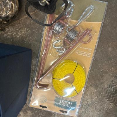 TOW CHAIN LOT, HOIST