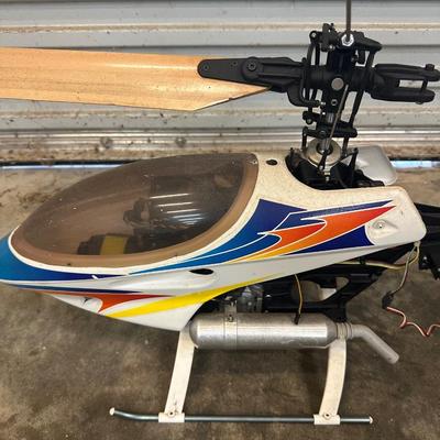 Sale Photo Thumbnail #163: TITAN RAPTOR HELICOPTER THUNDER TIGER 50 SIZE 3D HELI INCLUDES CONTROLLER AS PICTURED PROPELLER BLADES DAMAGED AND/OR CHIPPED