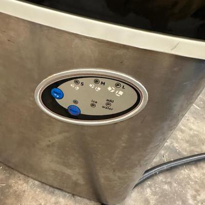 BOSTON PRODUCTS PORTABLE ICE MAKER