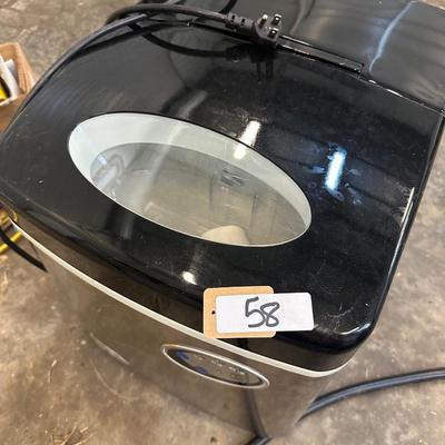BOSTON PRODUCTS PORTABLE ICE MAKER