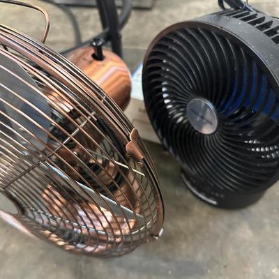 SWIVEL STOOL, FAN LOT