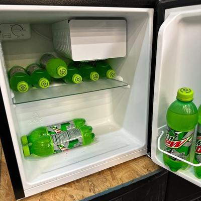 HISENSE MINI FRIDGE