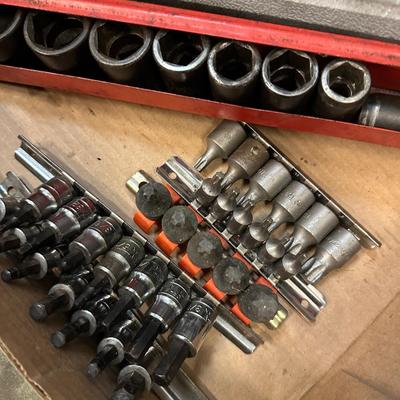SOCKET SET LOT