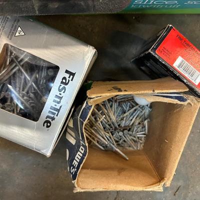 NORTHERN INDUSTRIAL CORDLESS DRILL LOT