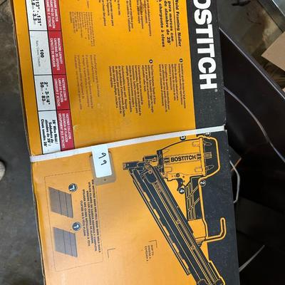 Sale Photo Thumbnail #310: BOSTITCH 28 DEGREE WIRE WELD FRAMING NAILER NEW IN BOX 