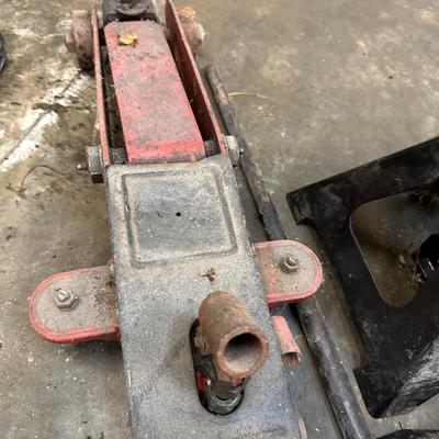 JACK STAND LOT