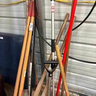 GARDEN TOOL LOT