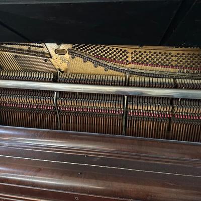 LEDWIG PIANO