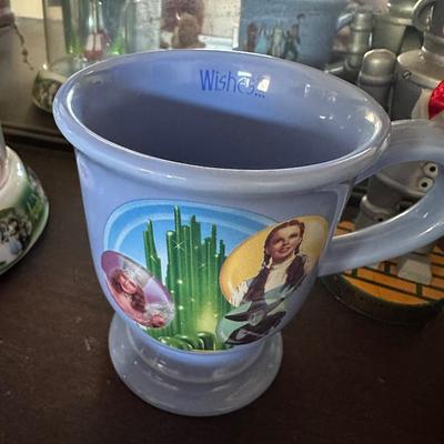 WIZARD OF OZ COLLECTABLE LOT