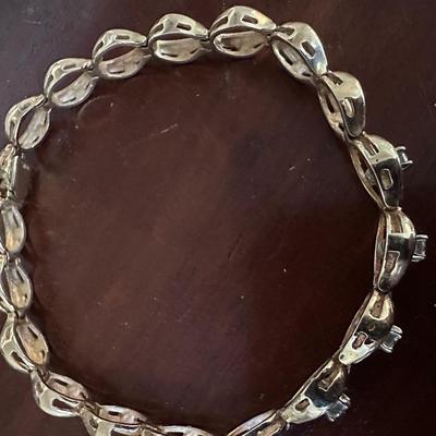 14K GOLD DIAMOND ACCENT BRACELET