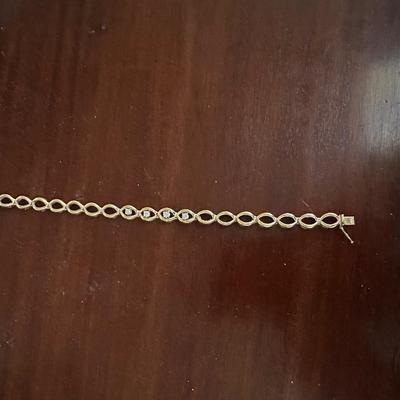 14K GOLD DIAMOND ACCENT BRACELET