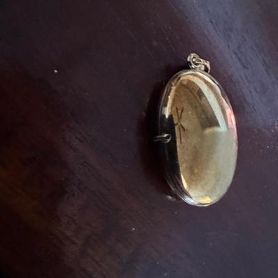 14K GOLD LOCKET