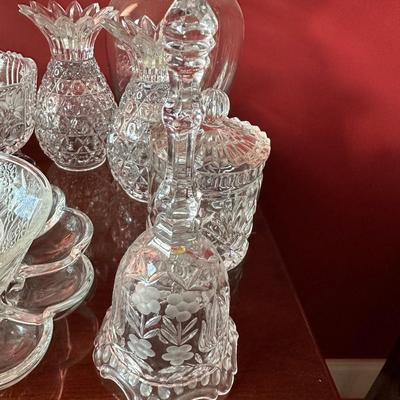 CLEAR GLASSWARE LOT