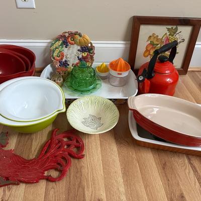 MISC KITCHEN LOT