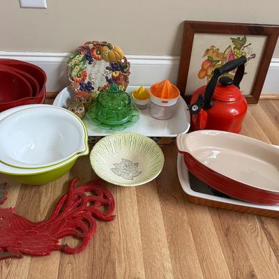 MISC KITCHEN LOT