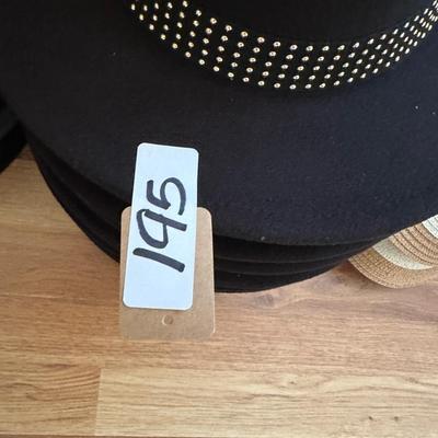 WOMEN'S HAT LOT