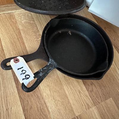 Sale Photo Thumbnail #655: CAST IRON COOKWARE AS PICTURED 