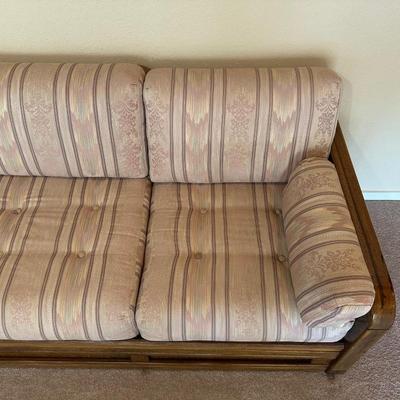 QUALITY SOFA IN GREAT CONDITION