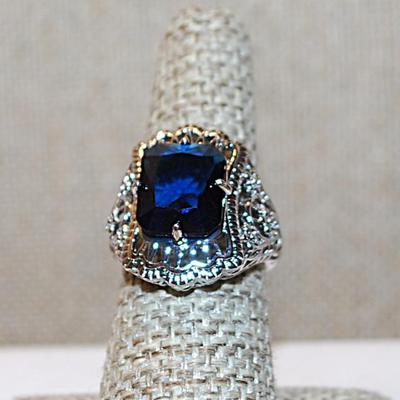 Size 7 Marked .925 Large DEEP BLUE Rectangle Stone Ring on a Silver Open-Grid Band (5.2g)