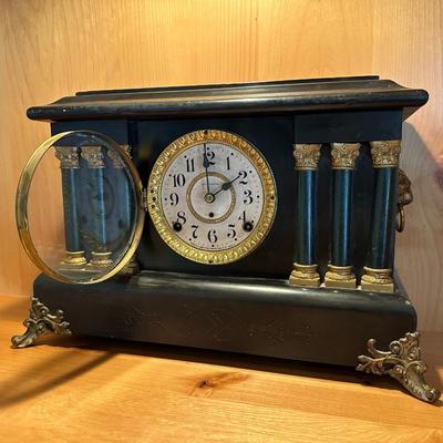 ANTIQUE SETH THOMAS MANTLE CLOCK