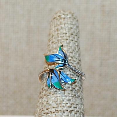 Size 8¼ BLUE & GREEN Enamel-Styled Flowers Ring with a Single Clear Stone Accent on a Silver Tone Open Band (2.6g)
