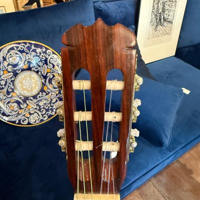 Suzuki Vintageee Classical Acoustic Guitar with Hard Case Japan Made