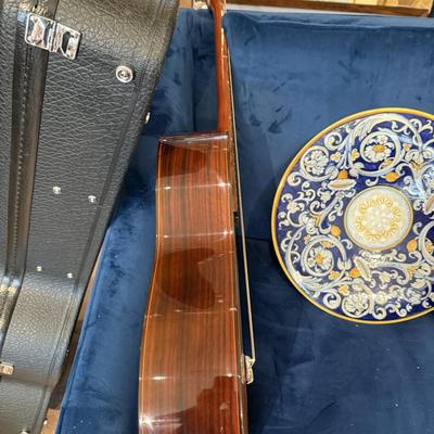 Suzuki Vintageee Classical Acoustic Guitar with Hard Case Japan Made