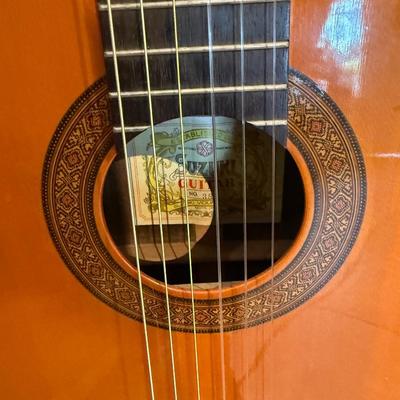 Suzuki Vintageee Classical Acoustic Guitar with Hard Case Japan Made