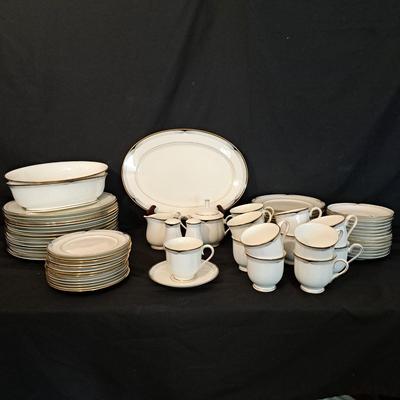Set of Lenox "Erica" Art Deco China (LR-SD)