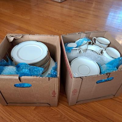 Set of Lenox "Erica" Art Deco China (LR-SD)