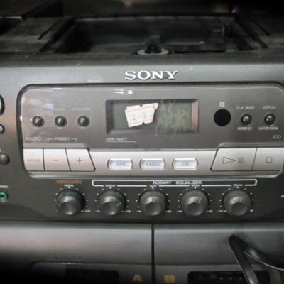 SONY System With Speakers