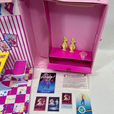 Barbie 1988 Vintage Pink Fold Out Rare Carrying Case Ballerina #2071-9991