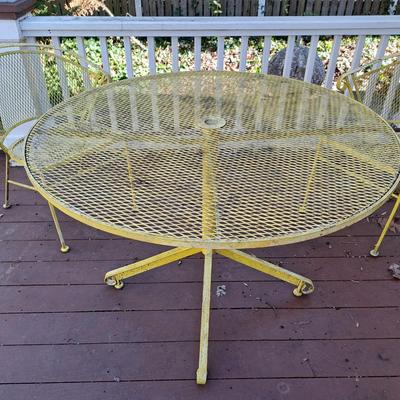 Vintage Parakeet Yellow Metal Mesh Patio Set (P-SD)