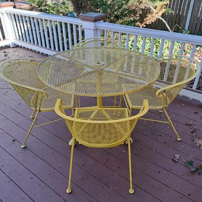Vintage Parakeet Yellow Metal Mesh Patio Set (P-SD)
