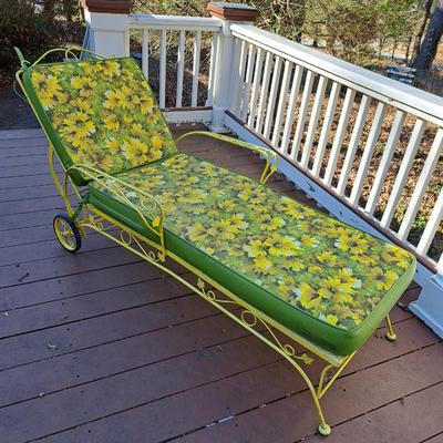 Vintage Parakeet Yellow Metal Chaise (P-SD)
