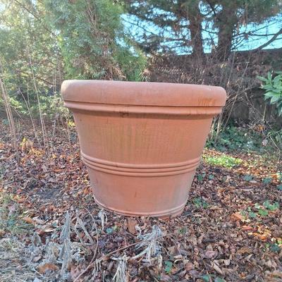 2 pc XL Plastic PLanter