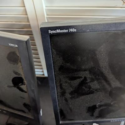 Variety Of Monitors & HP 5530 Print Scan Copy Photo Web