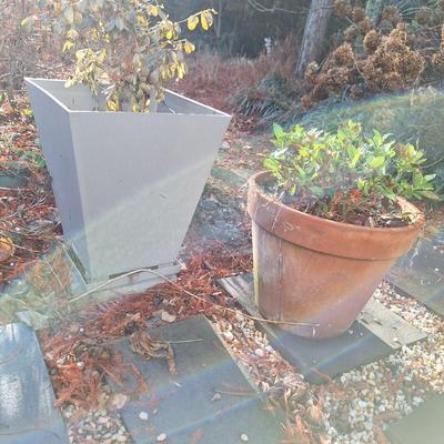 2 square planters