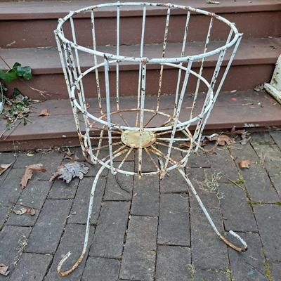 Five Distressed White Vintage Metal Planters (P-SD)