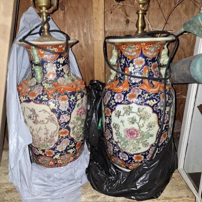 2 Imari-styled lamps