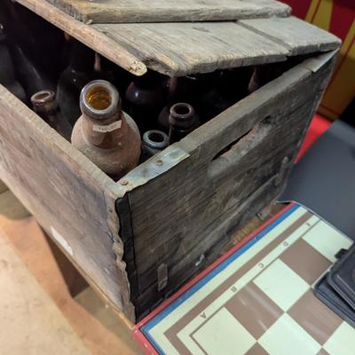 Anheuser-Busch St. Louis Wooden Box With Vintage Brown Bottles
