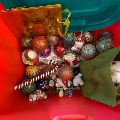 Vast Variety of Christmas Decor and More (S-BM)