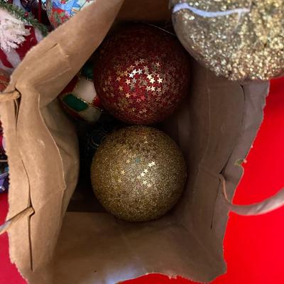 Vast Variety of Christmas Decor and More (S-BM)